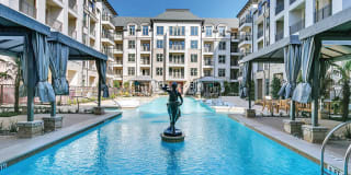 The Huntington Apartments Gallery 1