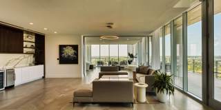 Ascent at Metropolitan Naples Gallery 23