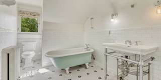 About This Property! Gallery 21