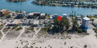1 Bedroom Beachfront Condo, Steps away from Beach Access! Gallery 38