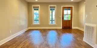 Updated 3 Bed, 2 Bath Cottage in Heart of Lockeland Springs w/ 1 Car Garage Gallery 4