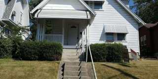 Great 2 bed 1 bath with backyard retreat and detached garage, near WPAFB, Sinclair Gallery 1