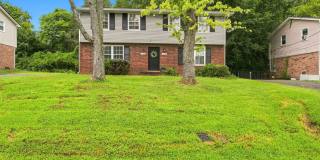 Charming 2-Story Bellevue Townhome in Nashville Charming 2-Story Bellevue Townhome in Nashville Gallery 1