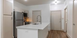 5225 Maple Avenue Gallery 37