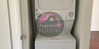 Adorable 2 Bedroom on the South Side! Gallery 6
