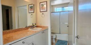 Light-Filled 1 Bed / 1 Bath Condo in UTC, San Diego – Skylights & Balcony Gallery 9