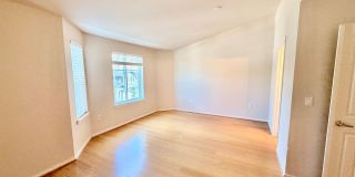 Spacious 2 Bed 2.5 Bath Lakemont Townhome with Greenbelt Views. Gallery 12