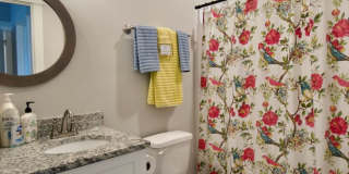 3 Bed 3.5 Bath Luxury Townhome in Convenient Location! Gallery 21