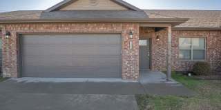 3-bedroom, 2-bathroom home located in the beautiful Pea Ridge, AR Gallery 1