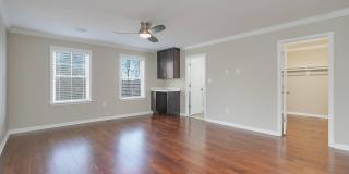 412 WOODCREST Drive SE Gallery 24
