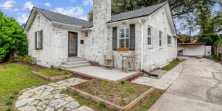 1812 East Avery Street Gallery 1
