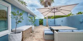 2402 Seagate Lane N Gallery 1