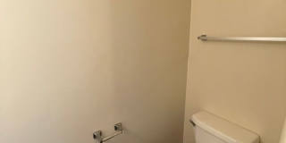 Cozy 3 bed 2.5 Bath Townhome Gallery 15