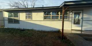 Newly Remodeled 3 Bedroom Home Gallery 1