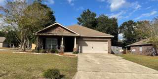 Beautiful 3BR/2BA Home in Rustic Ridge - Minutes from NAS Whiting Field Gallery 1