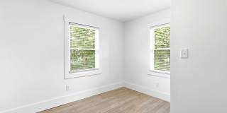 Updated 2-Bedroom Home with Modern Comforts Near Downtown Wilmington Gallery 20