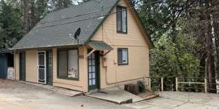 Charming 2‑Bedroom Loft‑Style Home in the Heart of Twain Harte Gallery 1