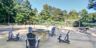 The 1800 at Barrett Lakes Apartments Gallery 17