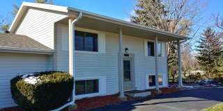 Spacious 4 bedroom 2 Bath Single Family Mt Pleasant Gallery 1