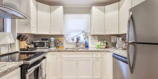 Ask About Our Move-In Special! Beautiful Two-Story 3/2.5 w/ Huge Fully Fenced Backyard! Gallery 12