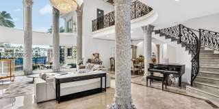 628 N Island Gallery 38