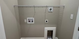 215 N Elm Gallery 40