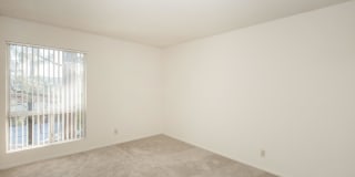 Emerald Victoria Apartments Gallery 16