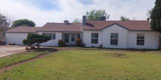 Beautiful RANCH HOME Rental Gallery 1