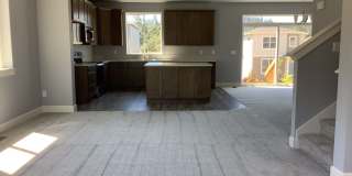 4-bedroom 3-bathroom house on Moon Mountain 4-bedroom 3-bathroom house on Moon Mountain Gallery 3