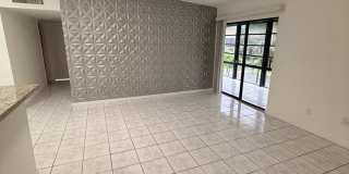 Beautiful Garden Apartment, Move in Condition Gallery 5