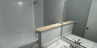 Spacious 2BR/1BA Unit Available ! Gallery 7
