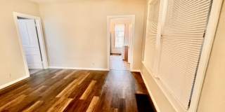 Ginormous 6 Bed Single family home with all Appliances Near Lake Michigan! Gallery 32