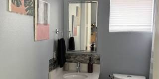 Room in 2 Bedroom Home at Eleanor St Gallery 17