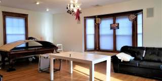 Huge 5 bed 3 bath unit located in Coolidge Corner by BU! Gallery 17