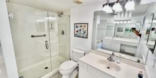 425 Buchanan Avenue Gallery 21