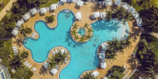 50 South Pointe Drive Gallery 33