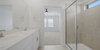 NEW CONTRUCTION 3/2/2 FOR LEASE IN SHERMAN! Gallery 27