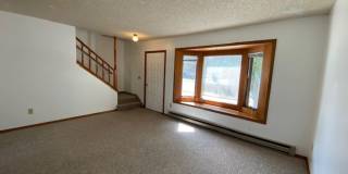 3 Bedroom 2 1/2 Bathroom Townhouse- CLOSE TO MSU- Gallery 9