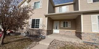 4 Bedroom 3.5 Bath Townhouse Near Dell Range Blvd. Gallery 1