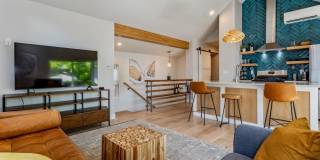 One Bedroom furnished ADU/apartment in The Highlands. Gallery 3