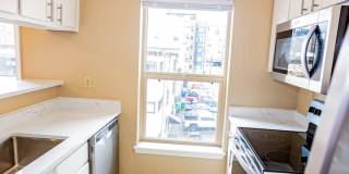 1 Bed 1 Bath Condo in Capitol Hill Gallery 6
