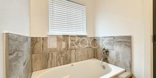 Beautiful 3 Bedroom Home in Azalea Farms in Noble Gallery 38