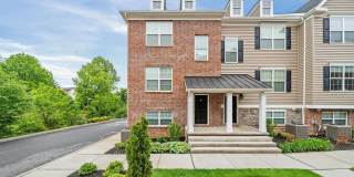 601 PONY Lane Gallery 1