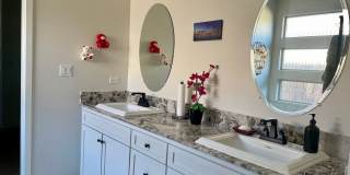 Spacious 3BR 3BA House in Bakersfield Gallery 25