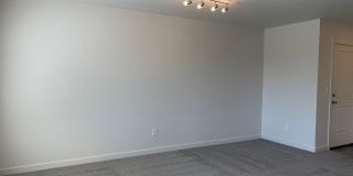 C221-Daybreak Gardens Apartments Gallery 49