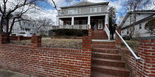 RENOVATED EXPANSIVE 5BD 4BA BRIGHTWOOD HOME Gallery 1
