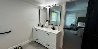 5 Bed 4 Bath Home fenced yard Gallery 75