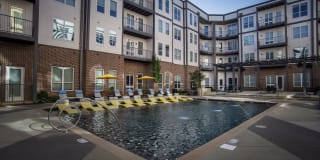 Avenue Madison Gallery 42