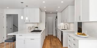 4BR/2.5BA Stunning Spacious Tiburon Home! Pool! Pet Friendly!  PROGRESSIVE Gallery 8