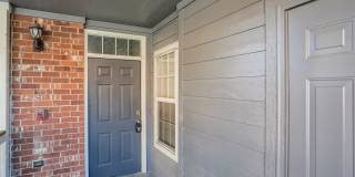 Stunning 2 Bedroom 2 Bathroom condo In Aurora with a garage! Gallery 10